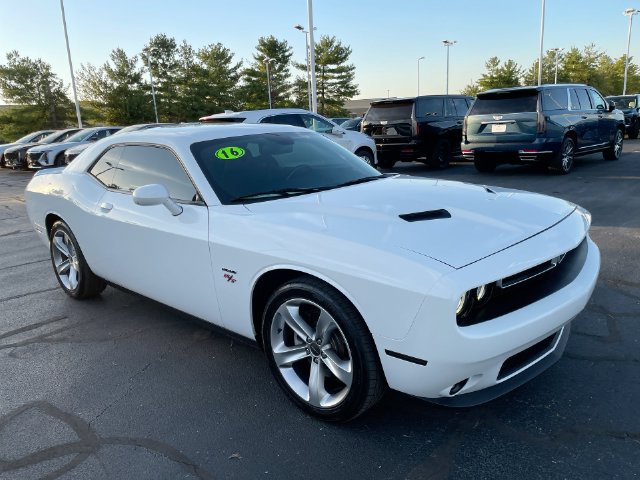 Used 2016 Dodge Challenger R/T RWD image 7