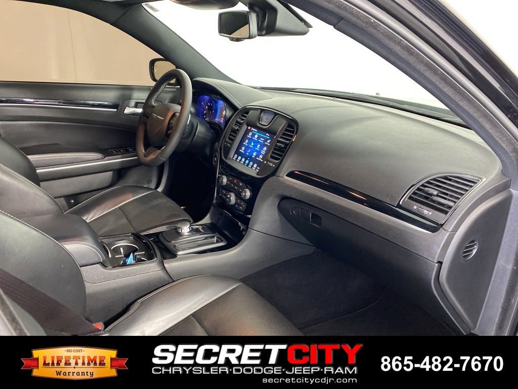 Used 2023 Chrysler 300 S w/ Comfort Group image 32
