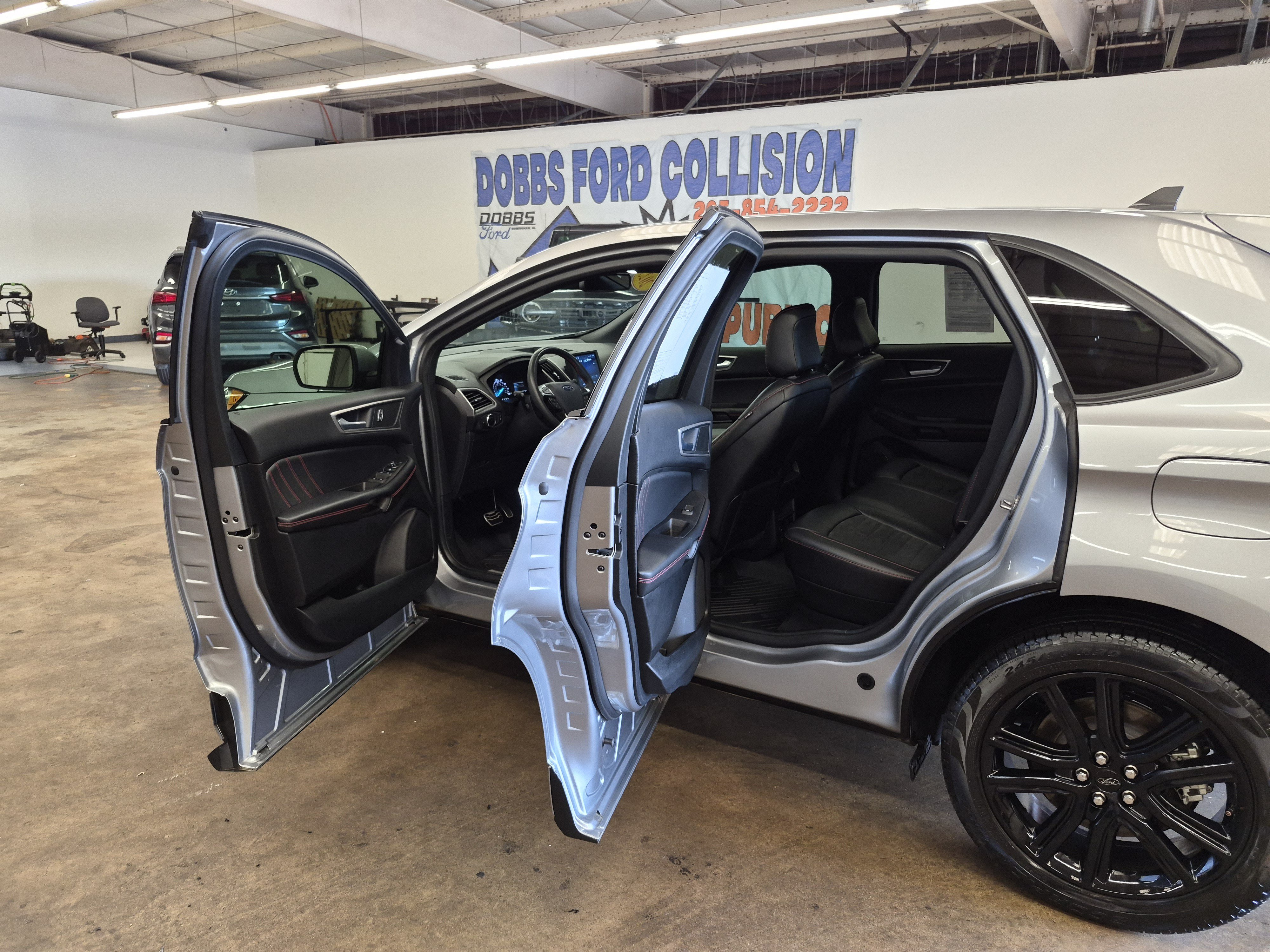 Certified 2024 Ford Edge ST-Line AWD/4WD image 14