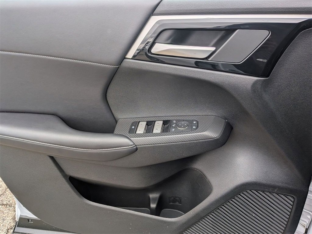 Used 2024 Mitsubishi Outlander SE image 14