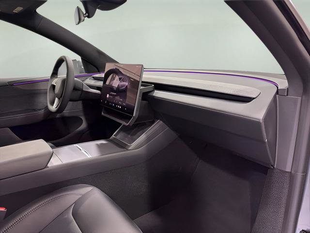 Used 2026 Tesla Model Y 2WD image 13