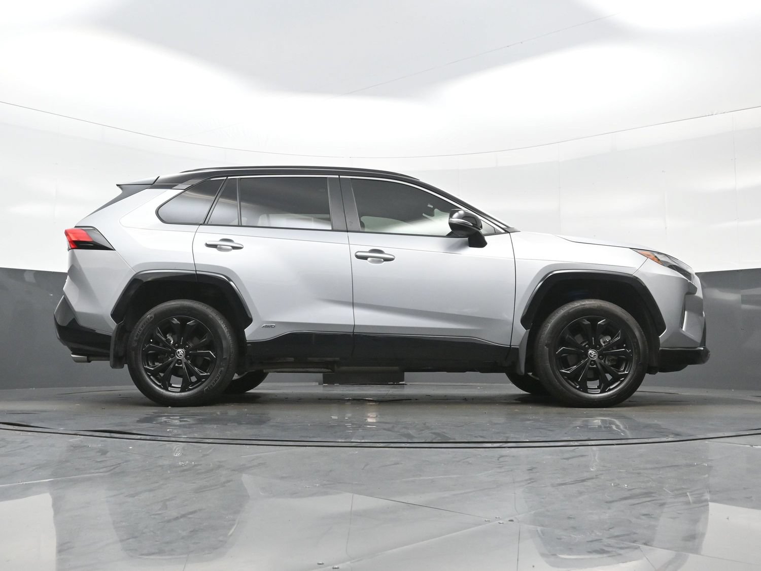 Used 2024 Toyota RAV4 XSE w/ Weather Package AWD/4WD image 35