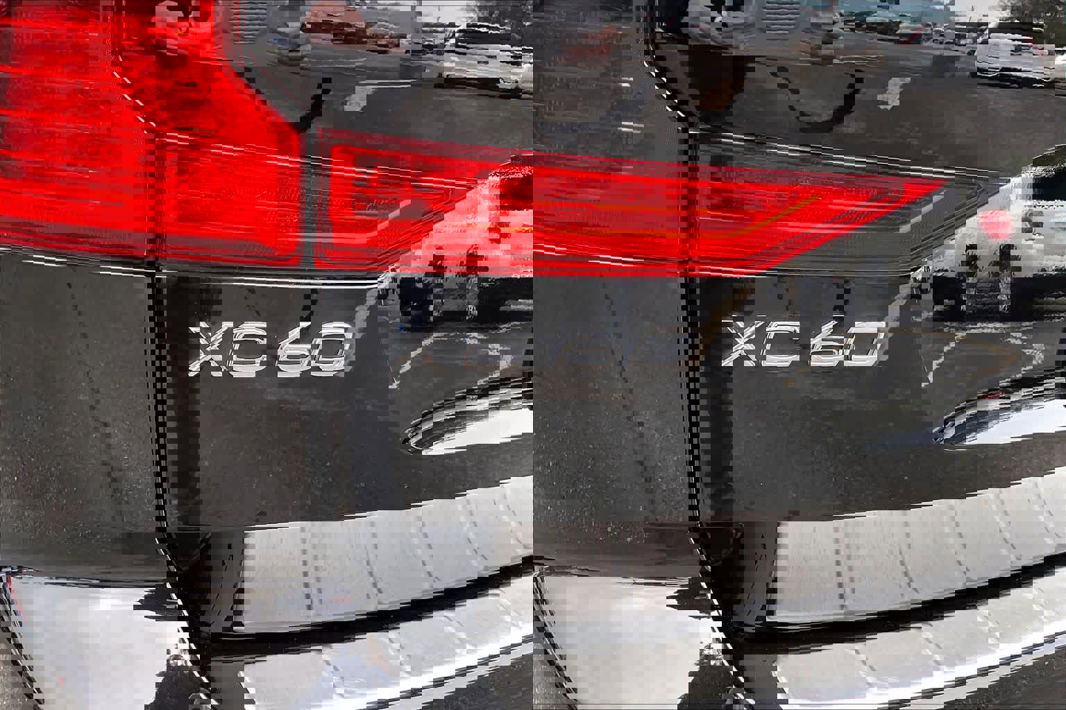 Certified 2023 Volvo XC60 B5 Plus w/ Climate Package image 31