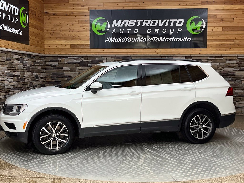Used 2020 Volkswagen Tiguan SE w/ Panoramic Sunroof Package AWD/4WD image 12