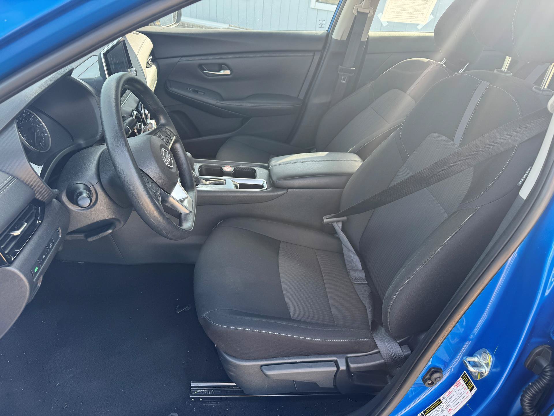 Used 2025 Nissan Sentra SV FWD image 8