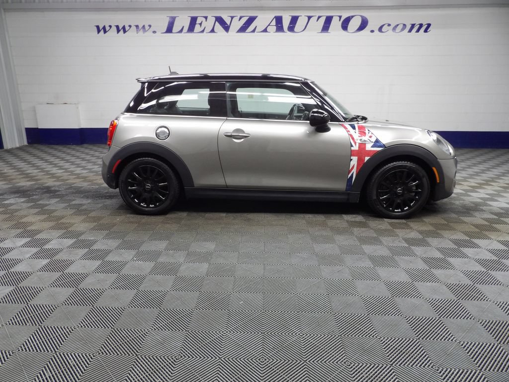 Used 2019 MINI Cooper S FWD image 2
