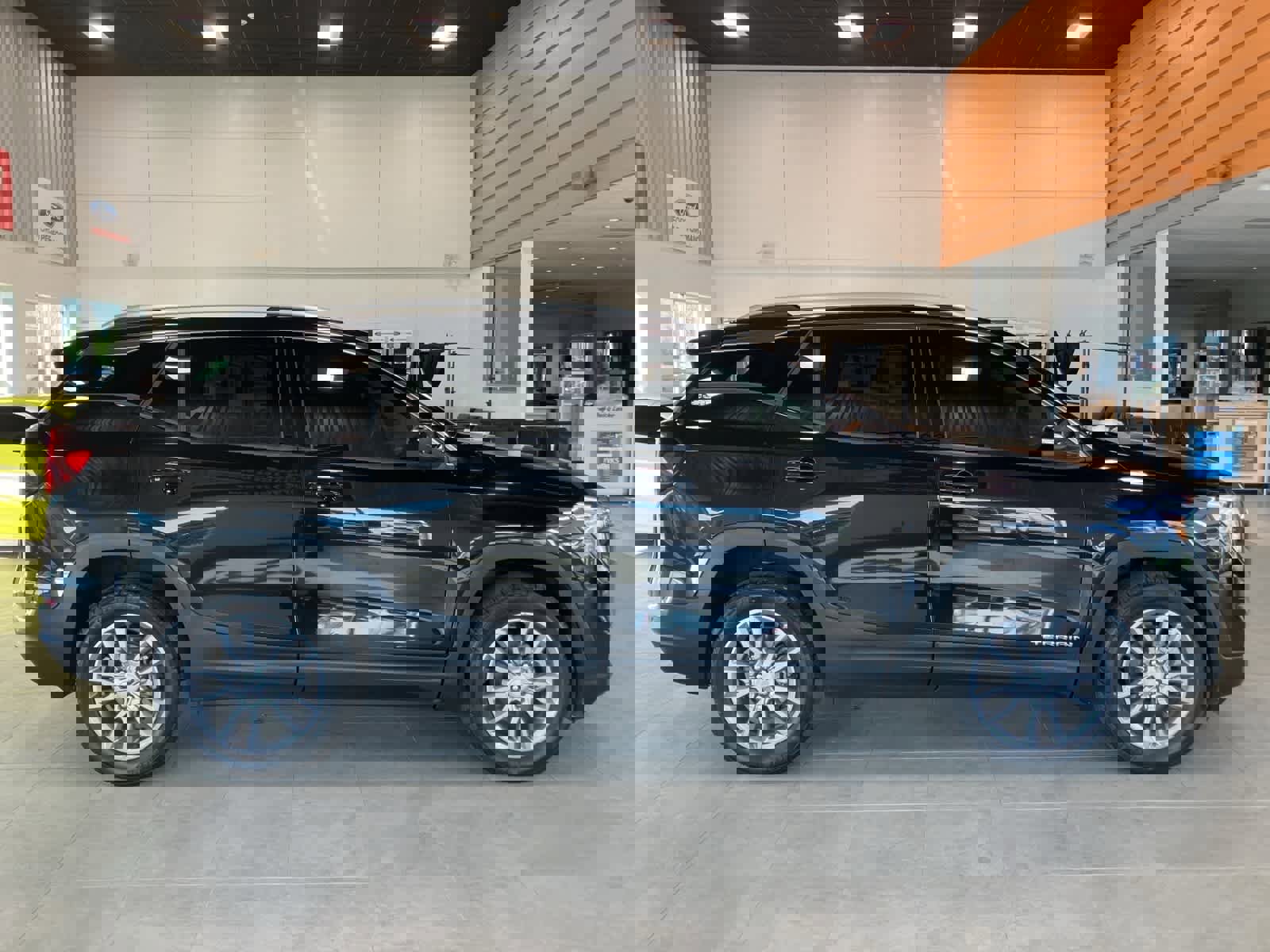 Used 2022 GMC Terrain SLT image 4