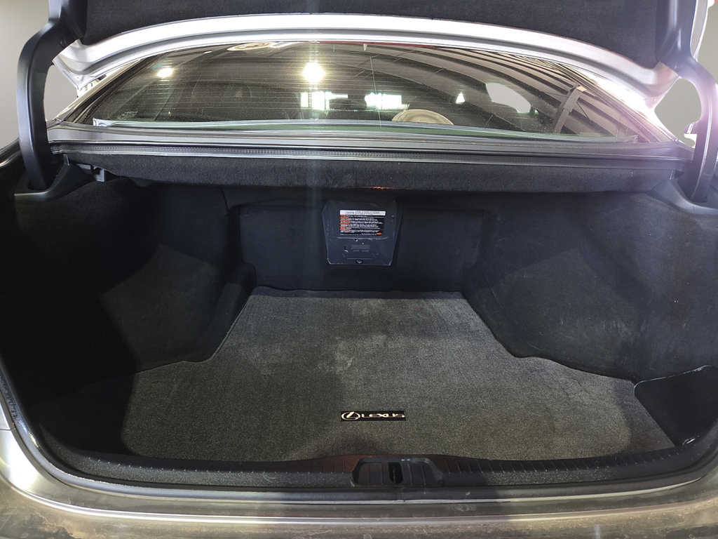 Used 2017 Lexus LS 460 RWD image 13