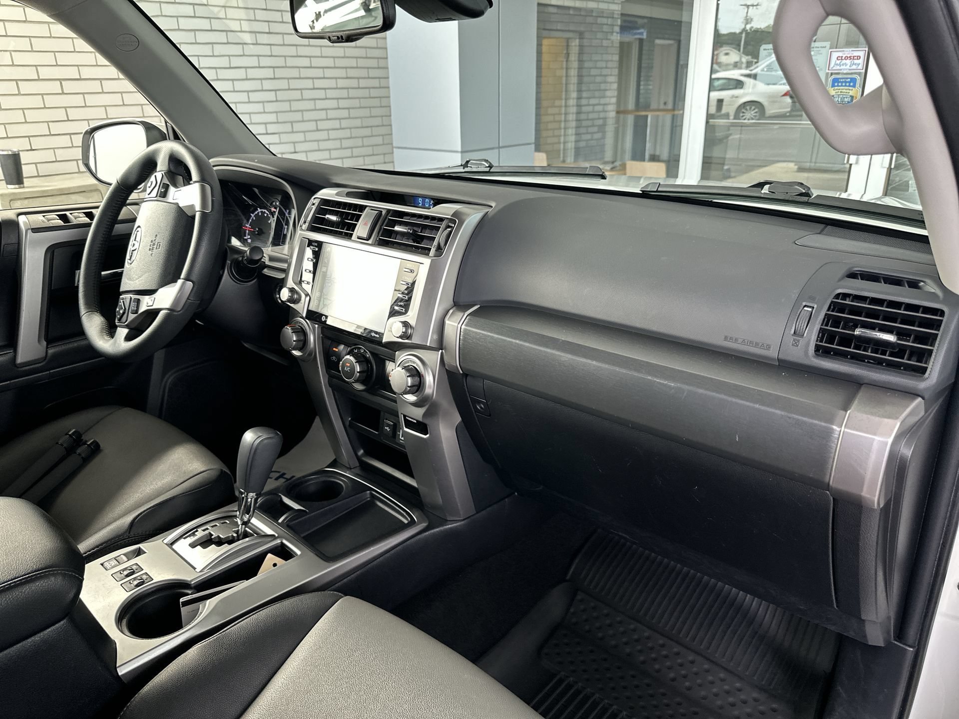 Used 2022 Toyota 4Runner SR5 Premium w/ Moonroof Package RWD image 29