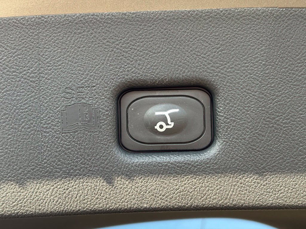 Used 2023 Lincoln Nautilus AWD w/ Premium Package image 7