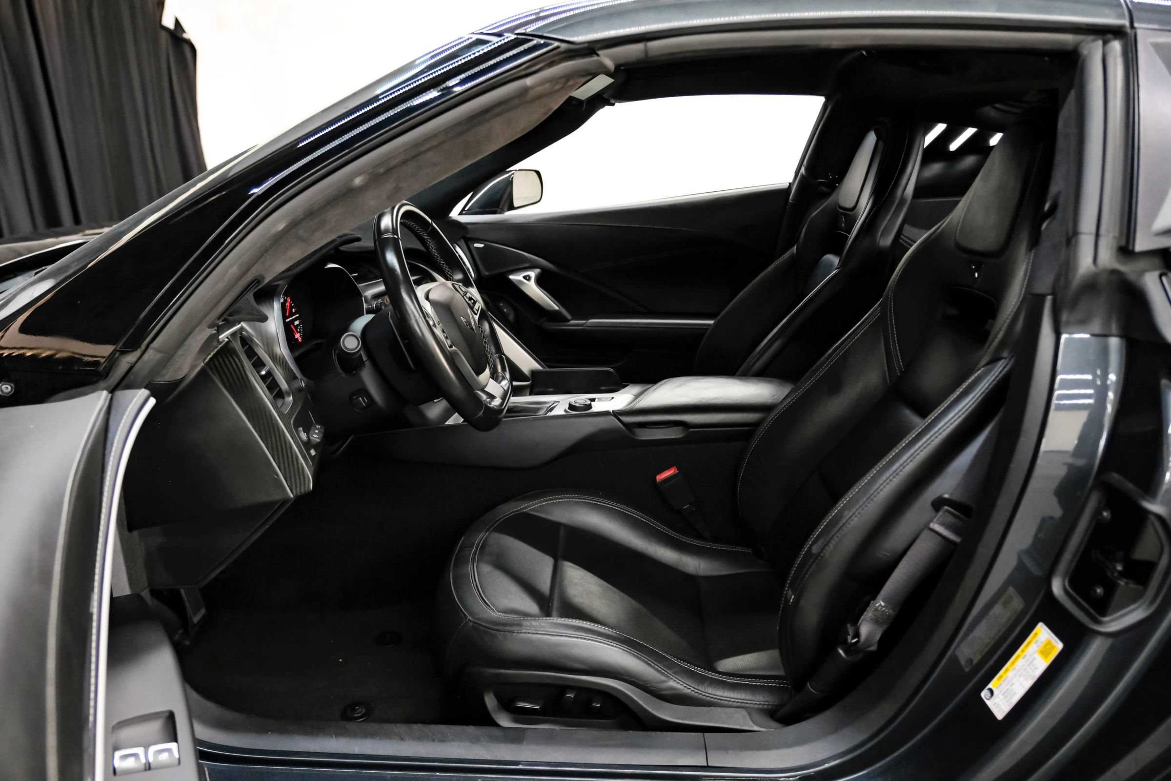 Used 2017 Chevrolet Corvette Grand Sport RWD image 4