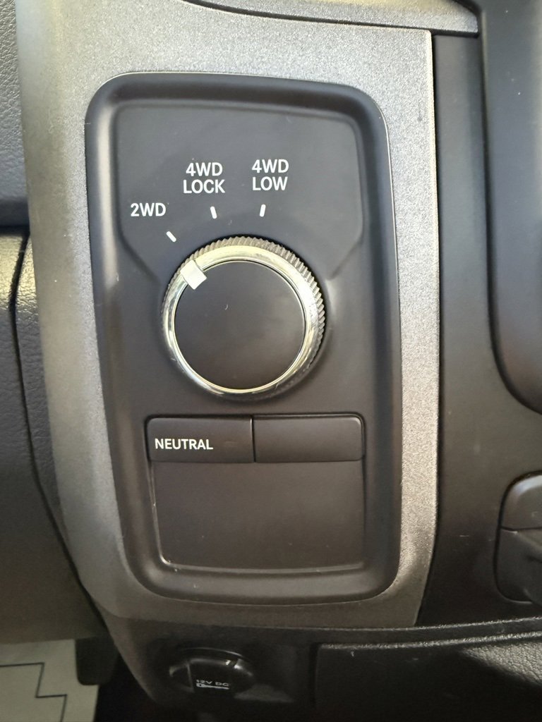 Used 2013 RAM 2500 Tradesman w/ Chrome Appearance Group image 29