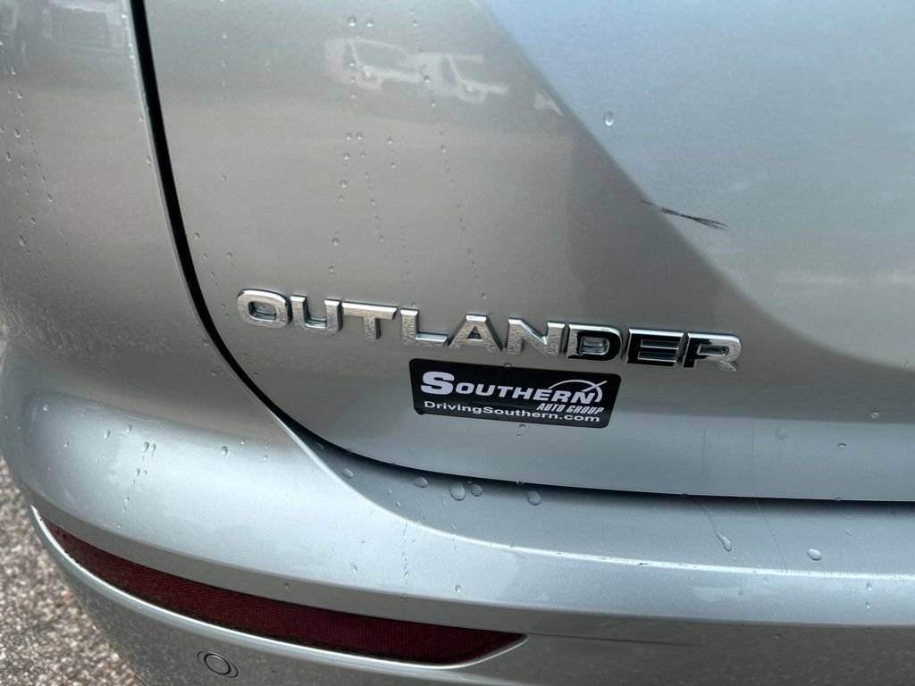 Used 2024 Mitsubishi Outlander SE FWD image 10