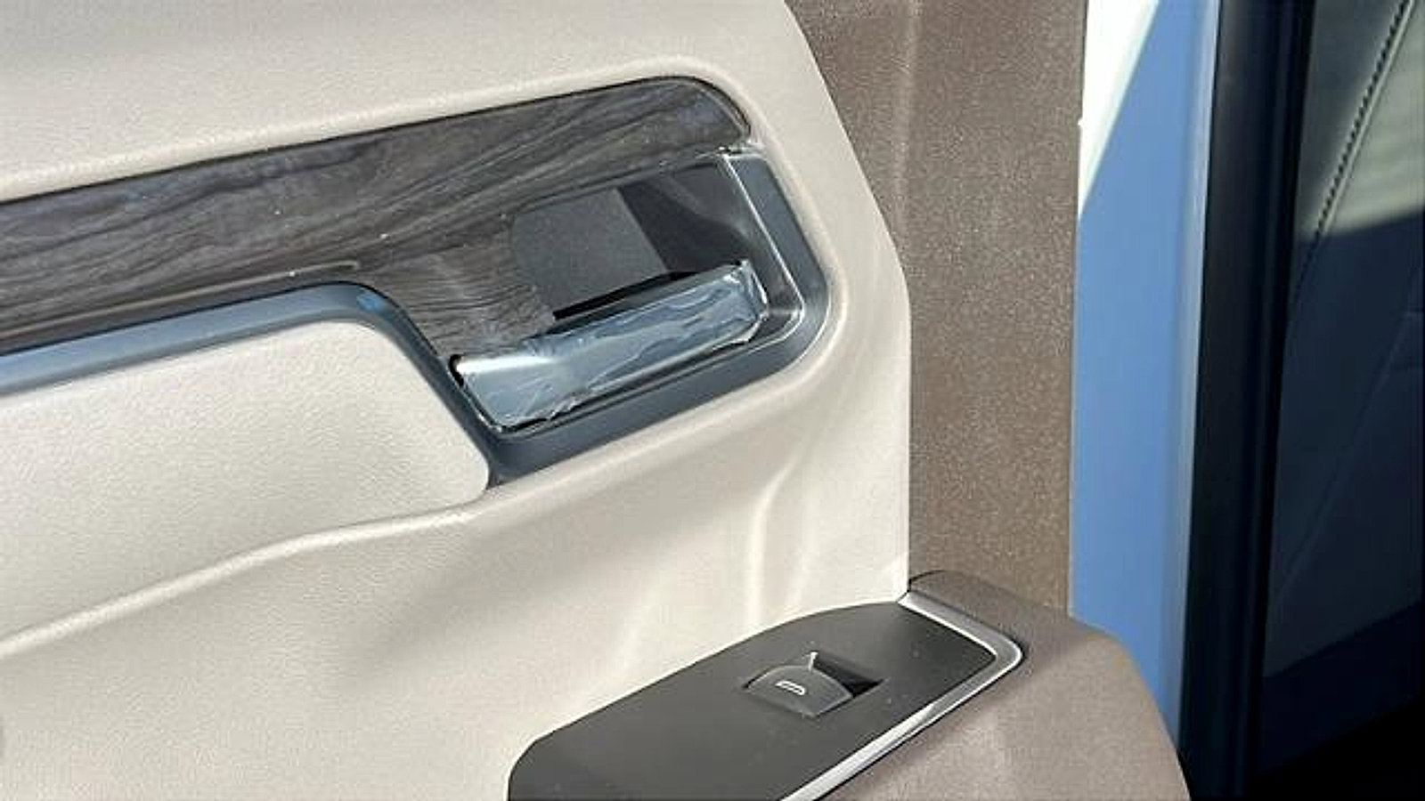 New 2026 Chevrolet Silverado 1500 LTZ w/ LTZ Premium Package image 13