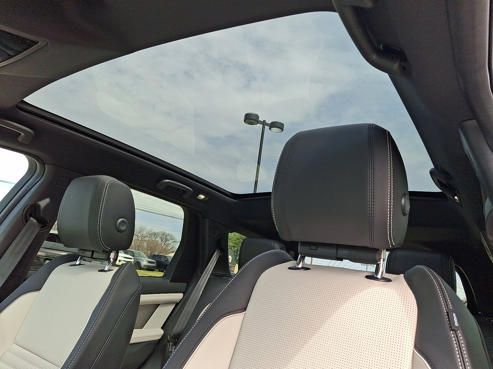 New 2026 Land Rover Discovery Sport Landmark image 6