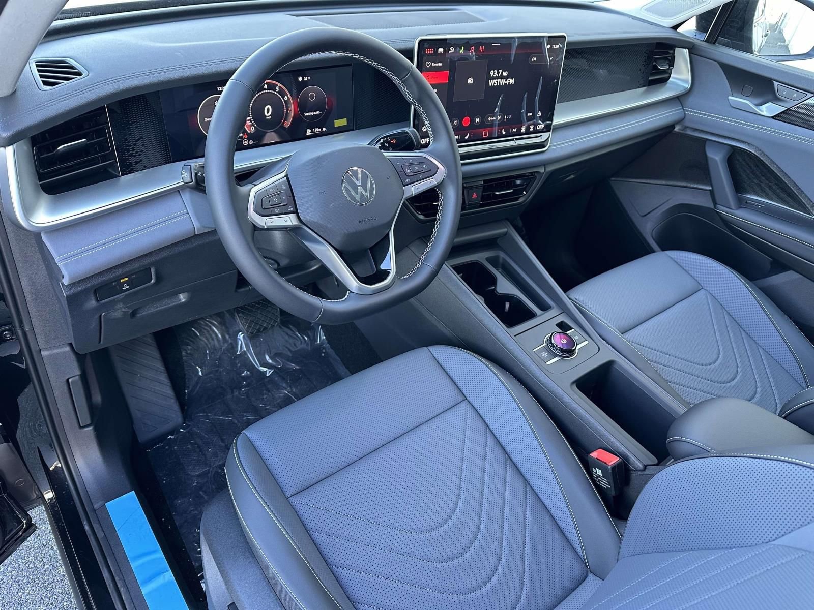 New 2026 Volkswagen Tiguan SE image 10