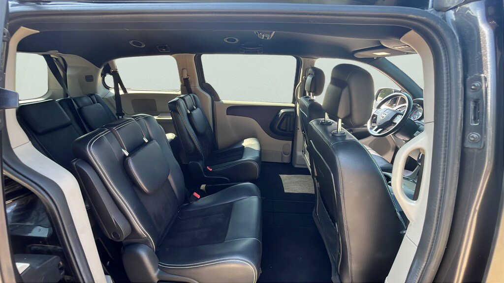 Used 2018 Dodge Grand Caravan SXT FWD image 20