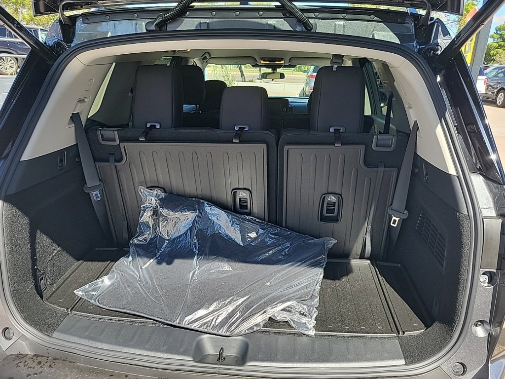 New 2025 Nissan Pathfinder SV w/ Cargo Package image 14