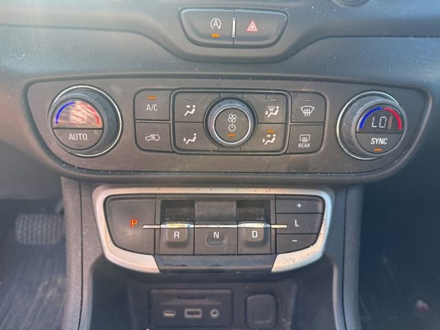 Used 2022 GMC Terrain SLE w/ Driver Convenience Package FWD image 25