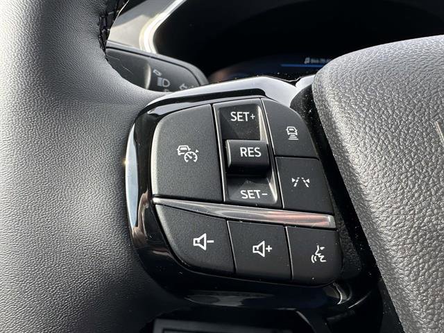 Used 2025 Ford Escape Platinum AWD/4WD image 14