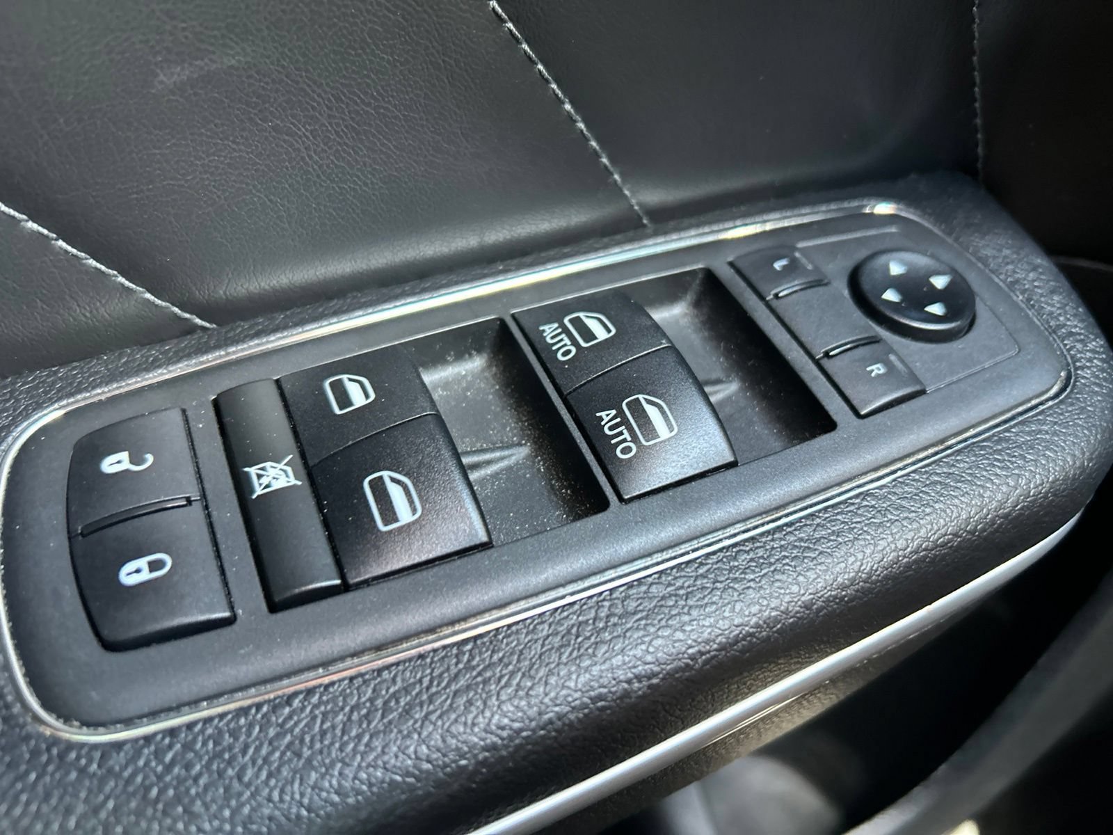 Certified 2019 Dodge Charger Scat Pack w/ Dynamics Package RWD image 24
