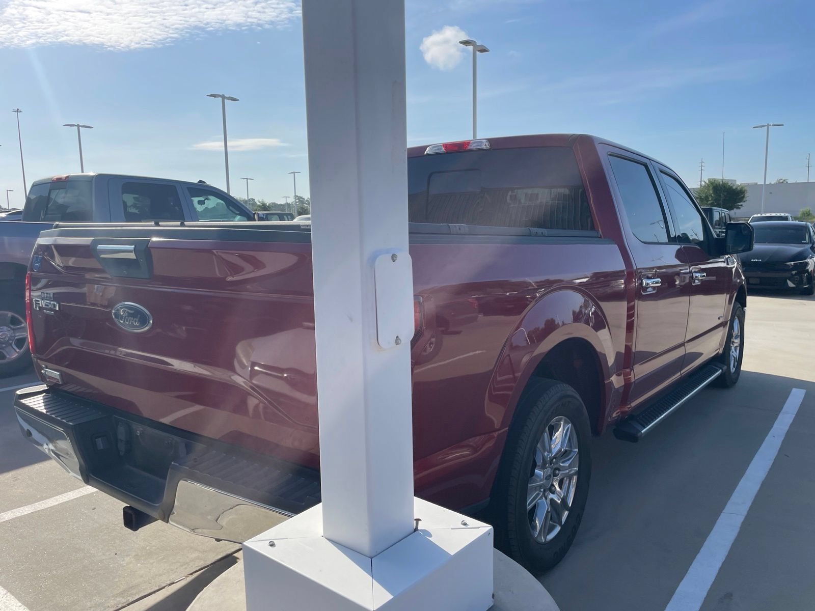 Used 2017 Ford F150 XLT w/ Equipment Group 302A Luxury RWD image 4