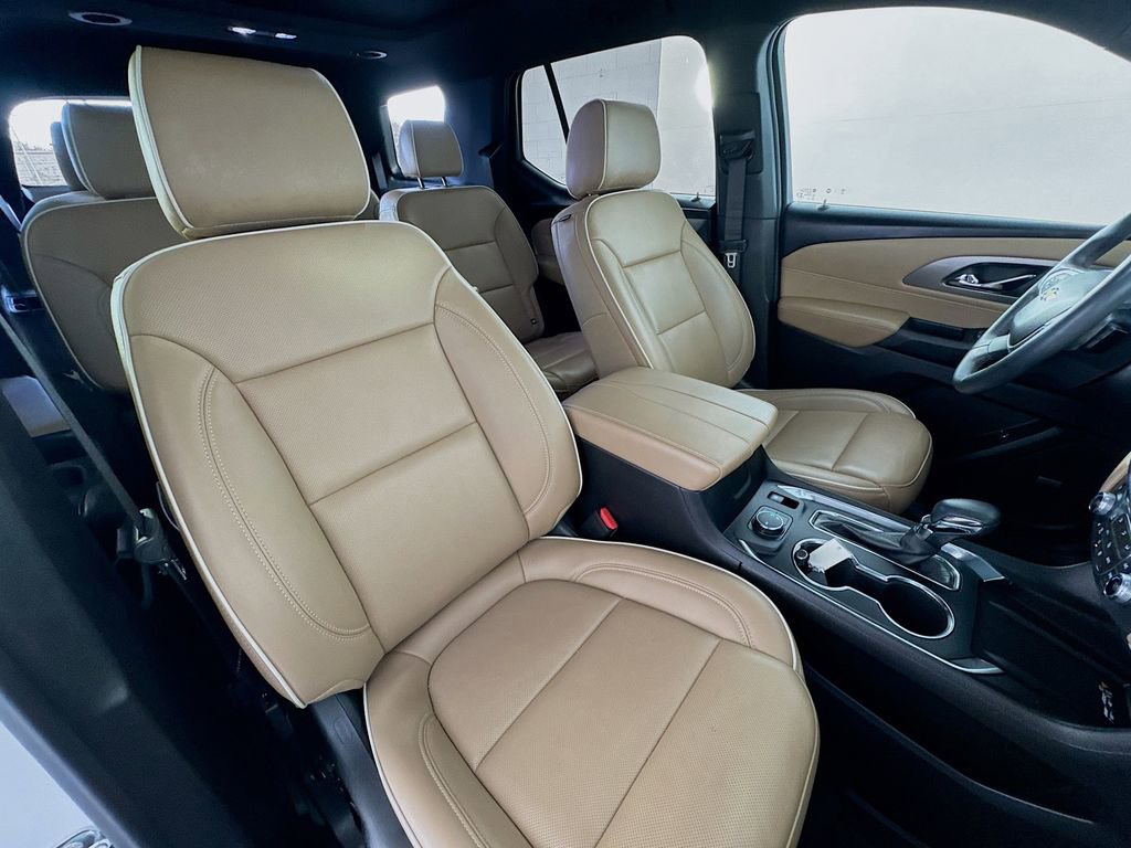 Used 2023 Chevrolet Traverse Premier w/ LPO, Floor Liner Package image 30
