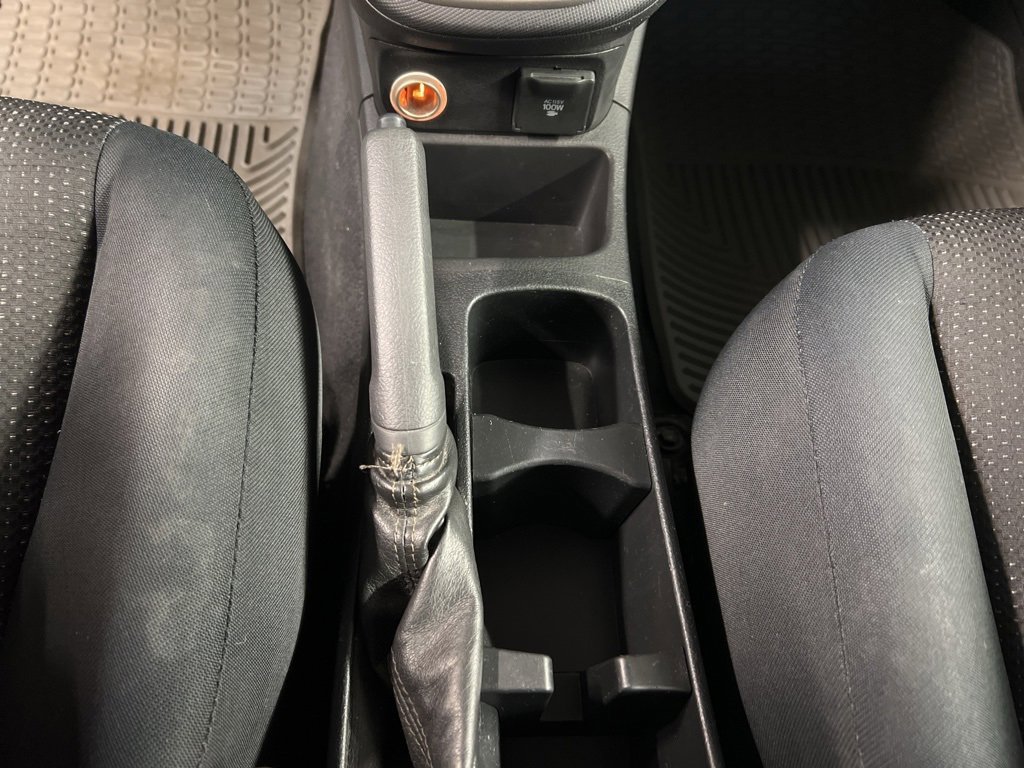 Used 2009 Pontiac Vibe w/ Preferred Package image 12