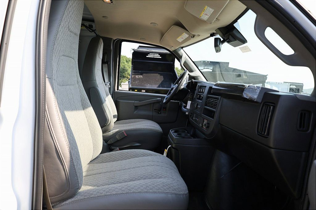 New 2025 Chevrolet Express 2500 w/ Driver Convenience Package RWD image 40