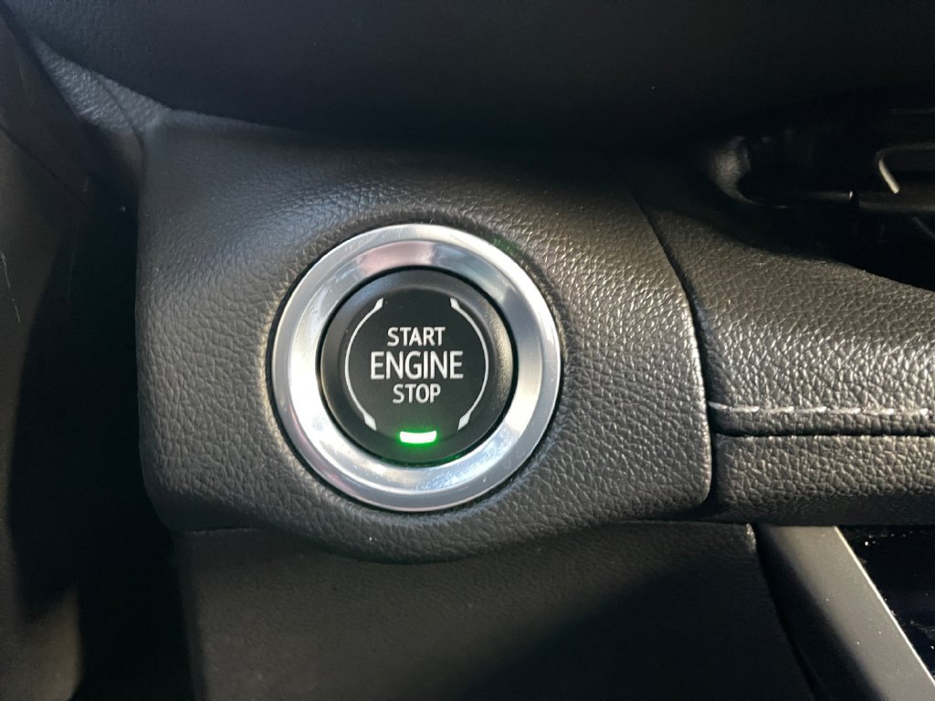Used 2023 Buick Envision Essence w/ Sport Touring Package AWD/4WD image 38