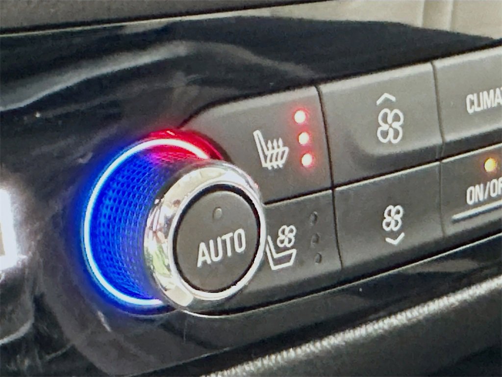 Used 2023 Buick Enclave Premium image 21