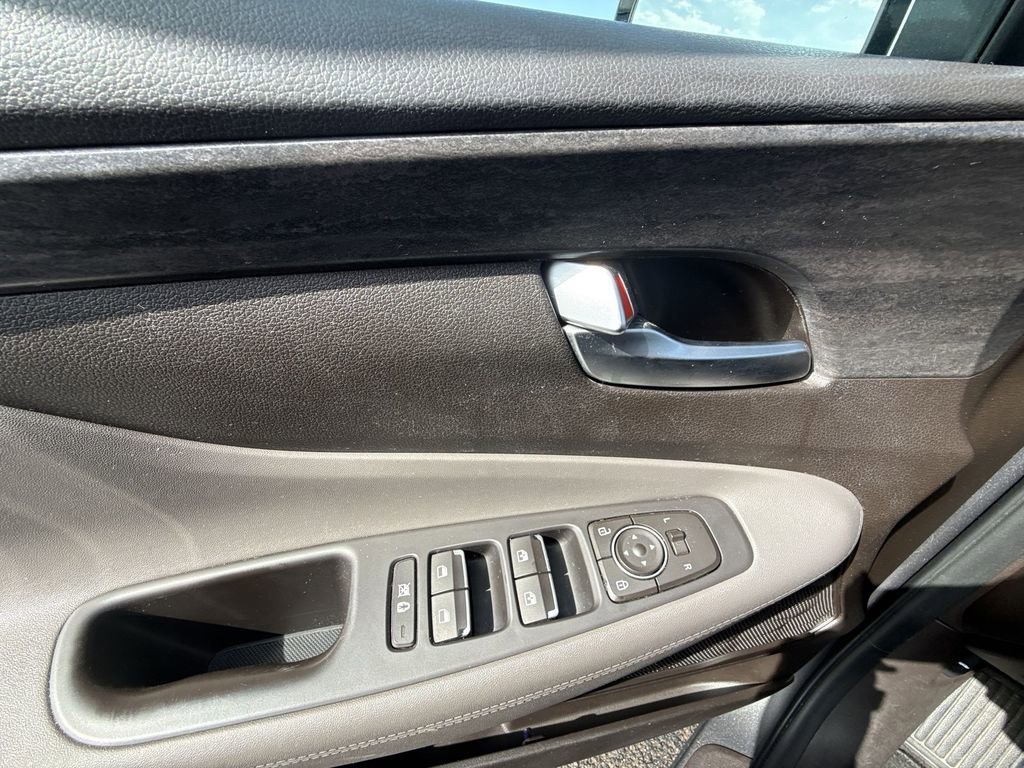 Used 2020 Hyundai Santa Fe SEL image 30