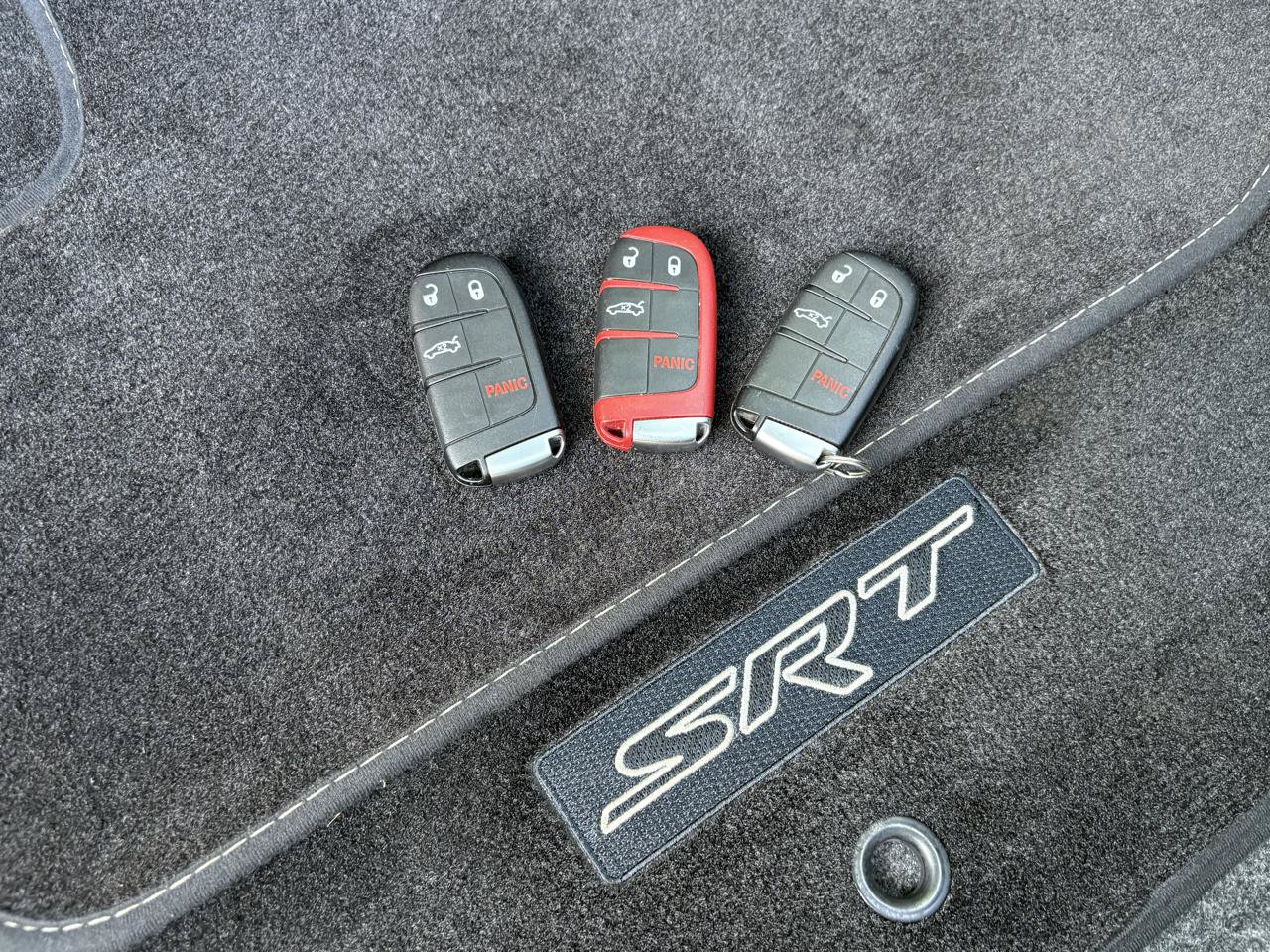 Used 2015 Dodge Challenger SRT Hellcat RWD image 44
