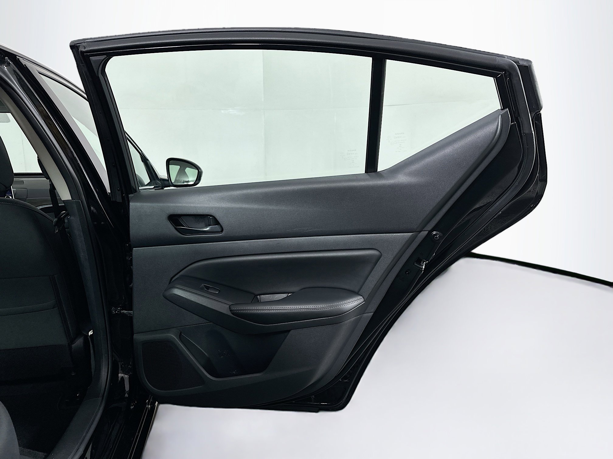 Used 2025 Nissan Altima 2.5 SV image 28