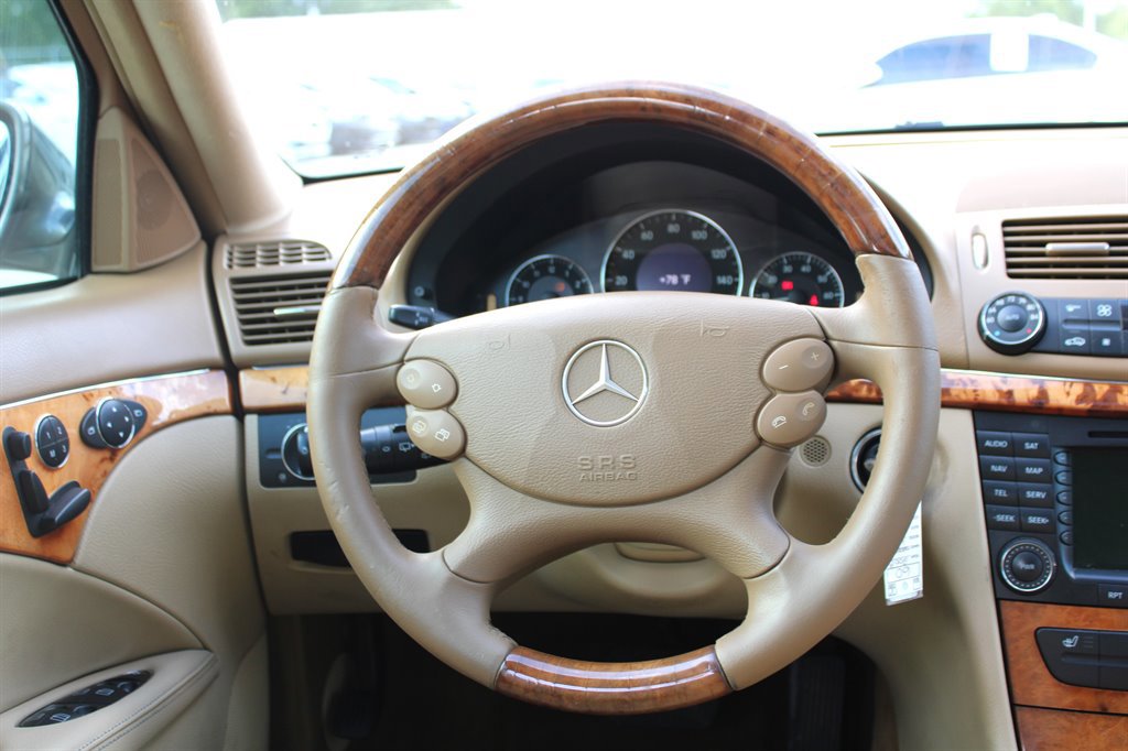 Used 2008 Mercedes-Benz E 350 4MATIC Wagon image 12