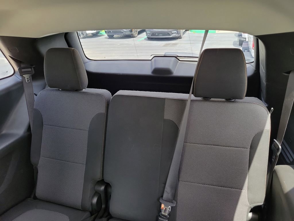 Used 2019 Chevrolet Traverse LT FWD image 12