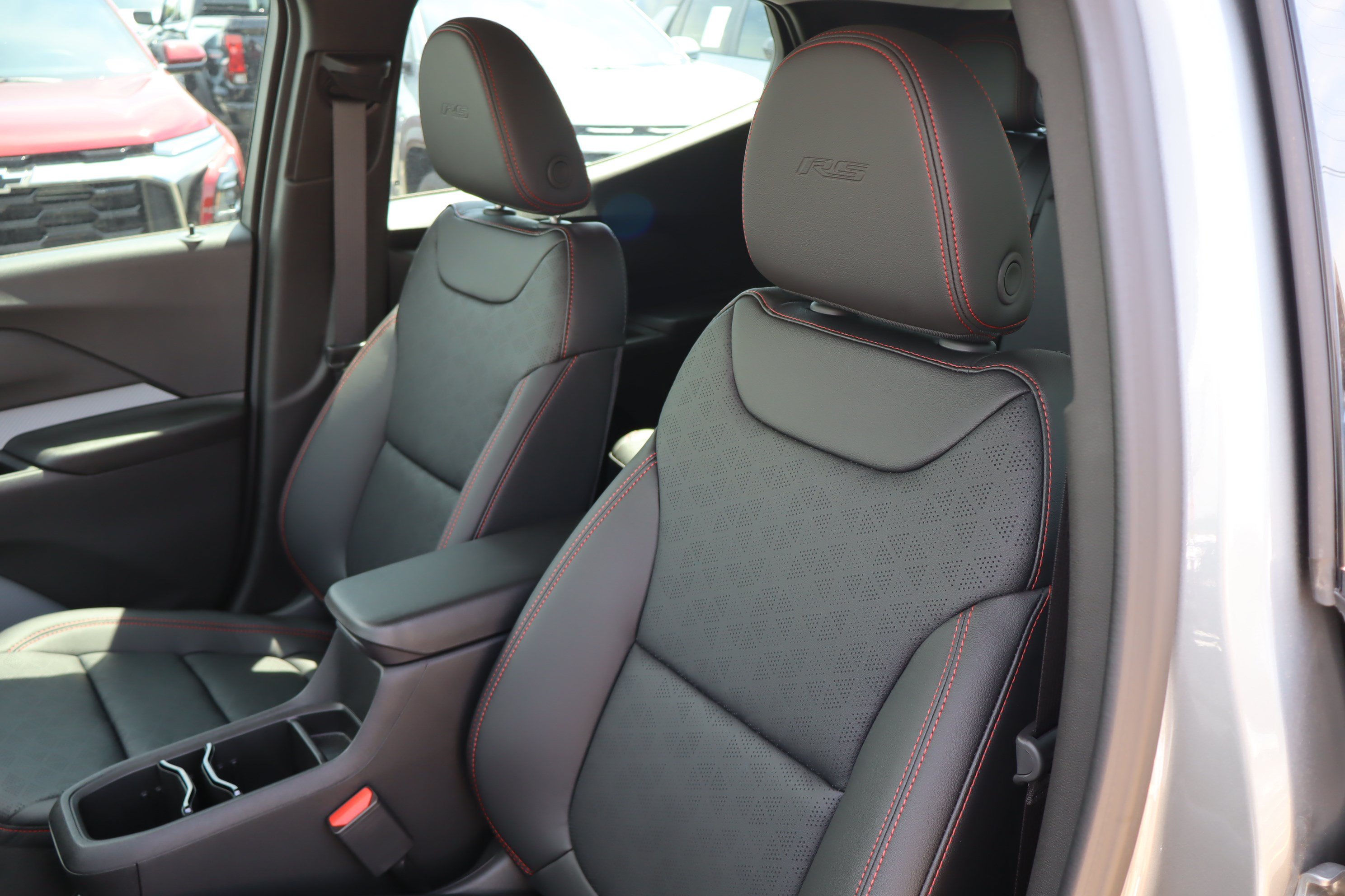 New 2027 Chevrolet Bolt RS w/ Technology Package FWD image 13