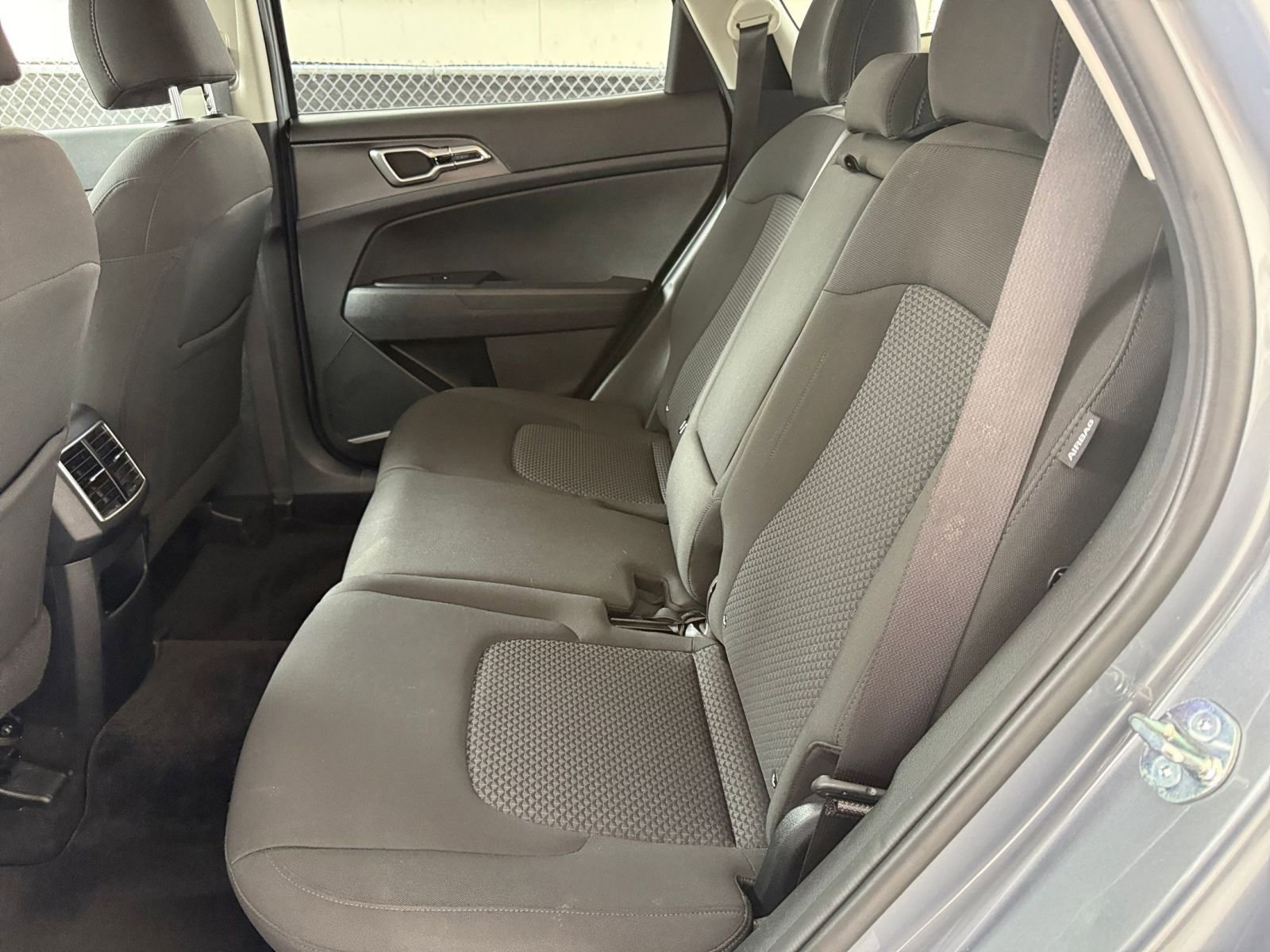 Used 2025 Kia Sportage LX image 25