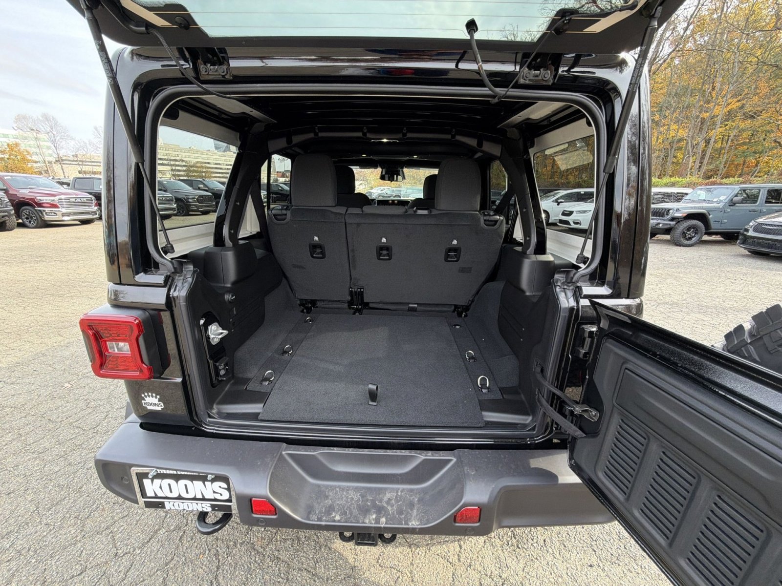 New 2026 Jeep Wrangler Unlimited Sport AWD/4WD image 24
