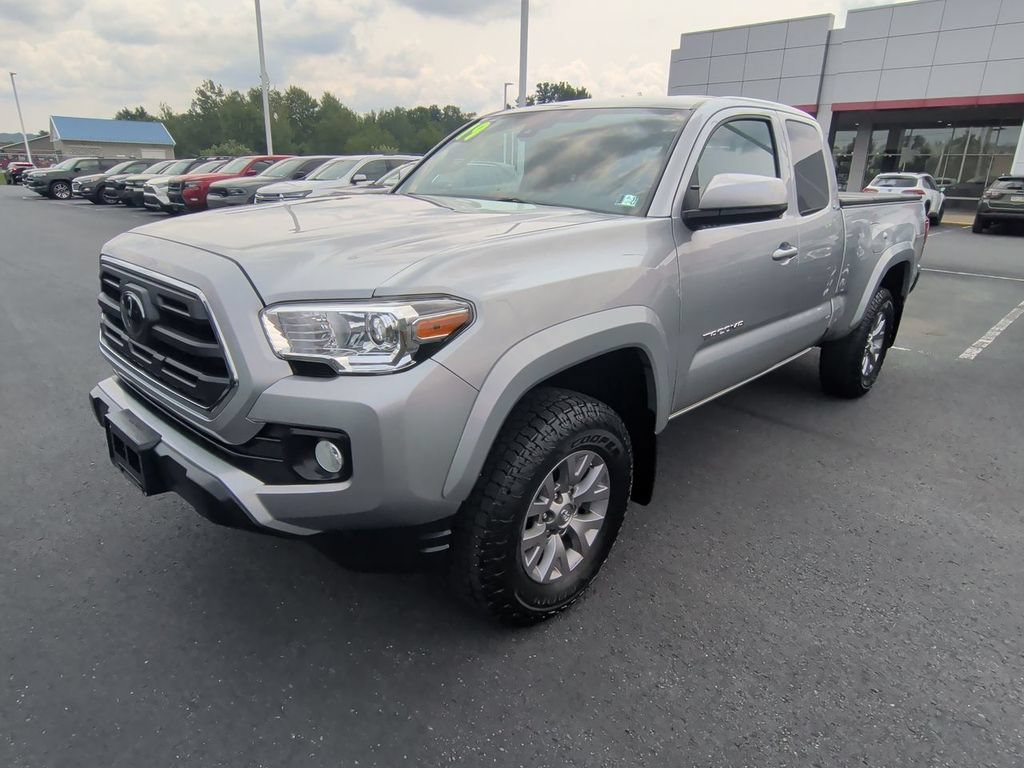 Used 2019 Toyota Tacoma SR5 AWD/4WD image 4