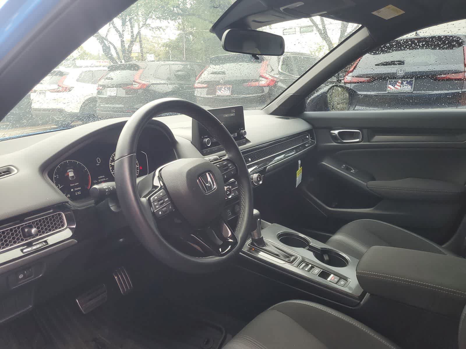 Used 2024 Honda Civic Sport image 2