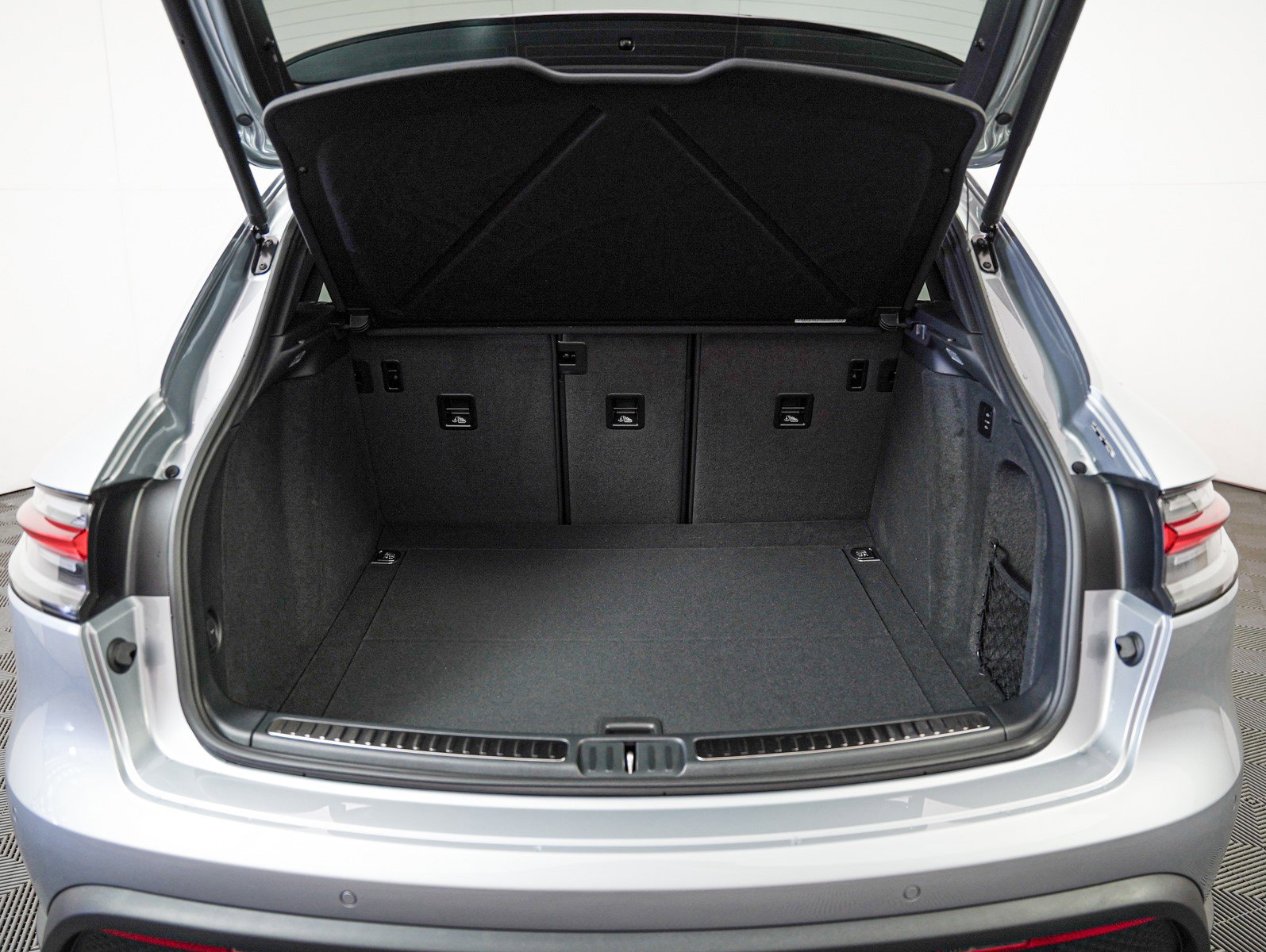 New 2026 Porsche Macan S image 26