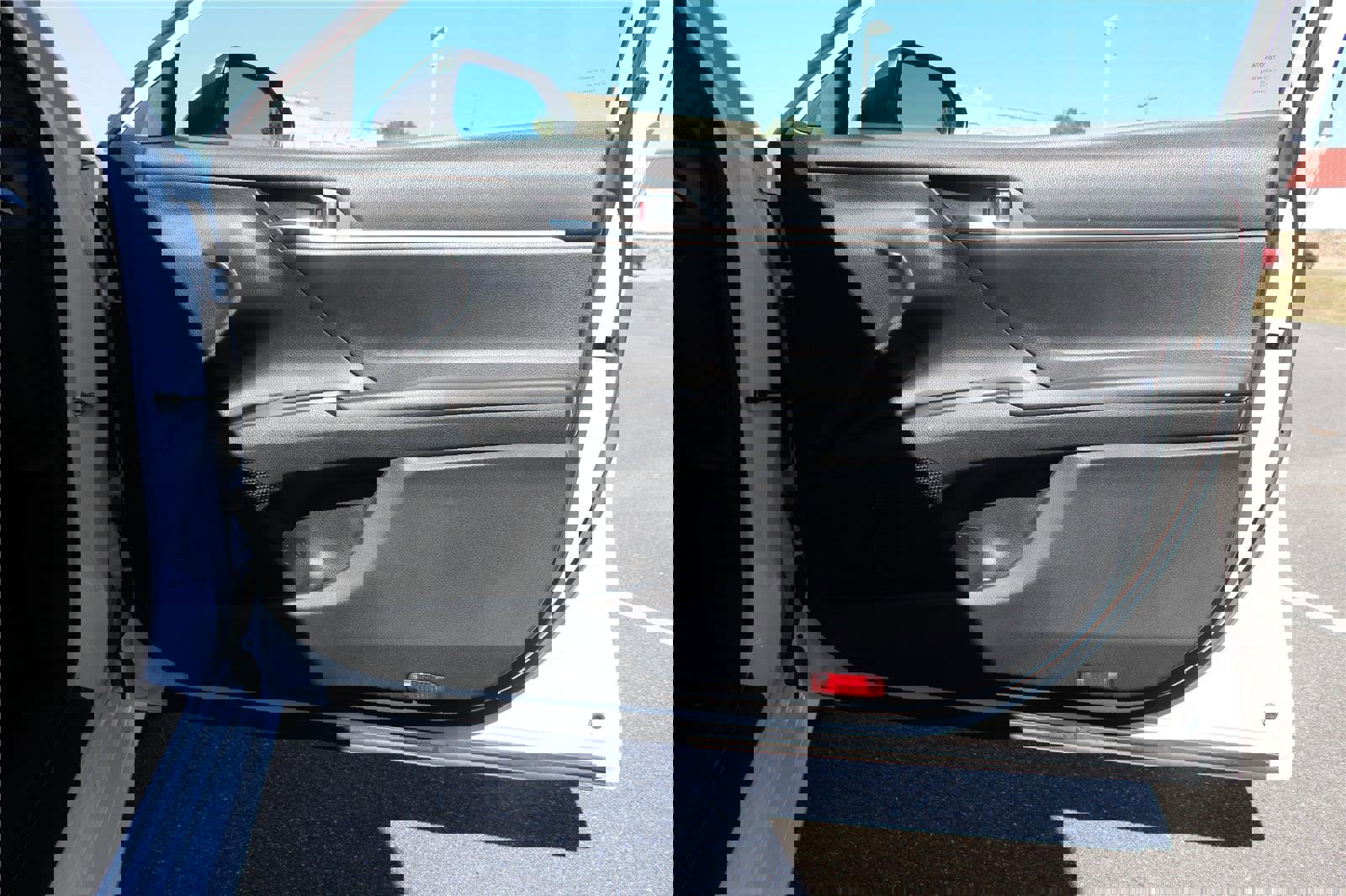 Used 2020 Toyota Camry LE image 48