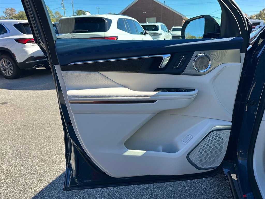 New 2026 Buick Enclave Avenir w/ Super Cruise Package image 11