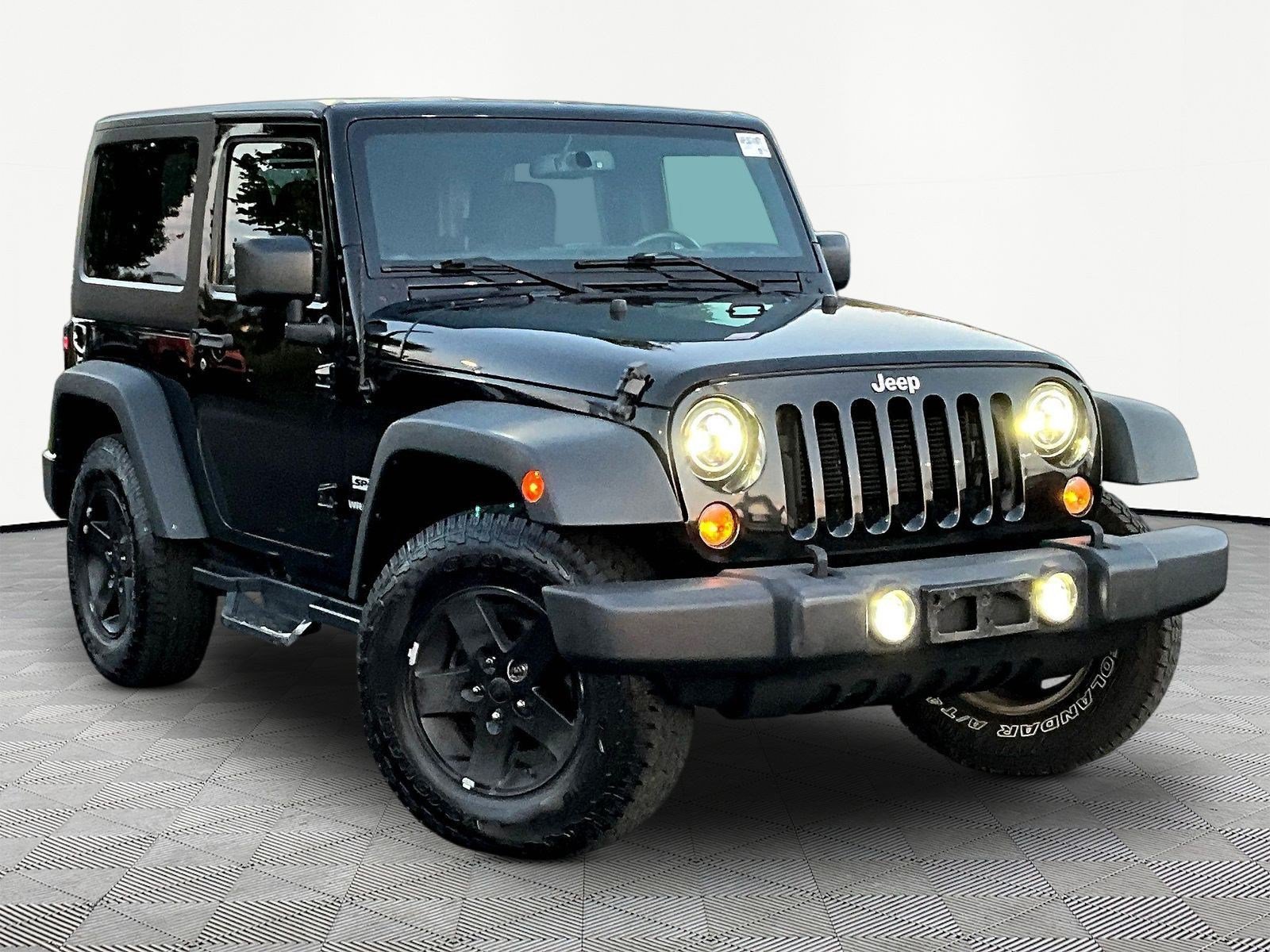 Used 2015 Jeep Wrangler Sport w/ Quick Order Package 24S AWD/4WD image 3