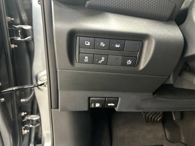 Used 2022 Nissan Kicks S FWD image 20