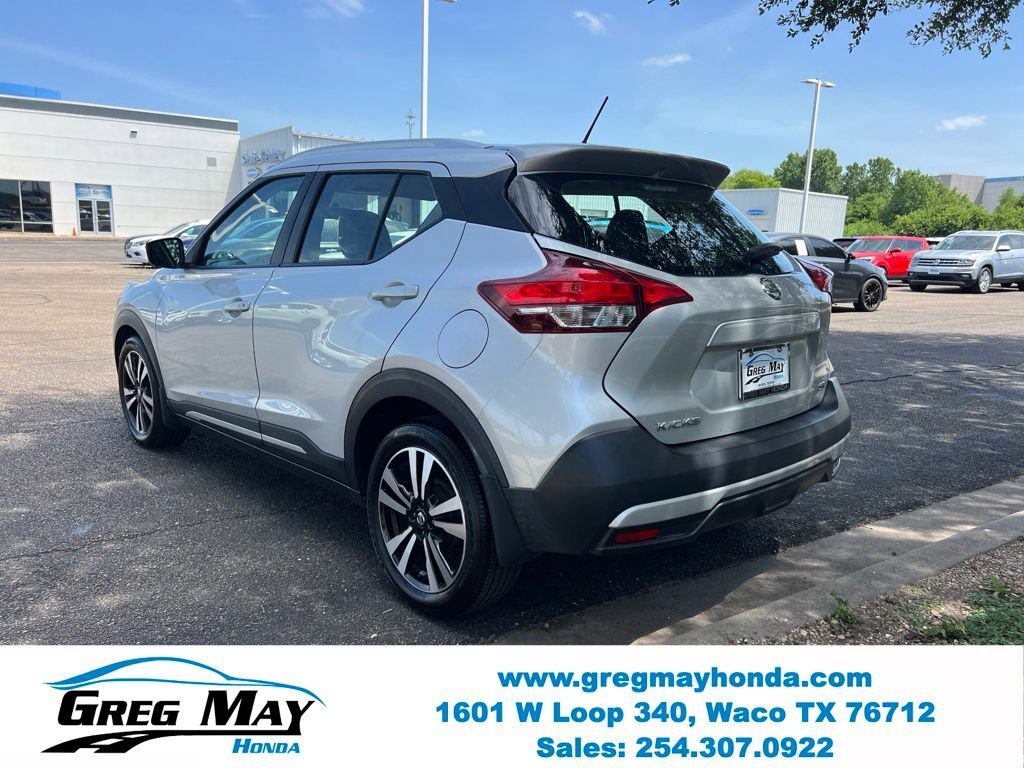 Used 2019 Nissan Kicks SR w/ SR Premium Package FWD image 6