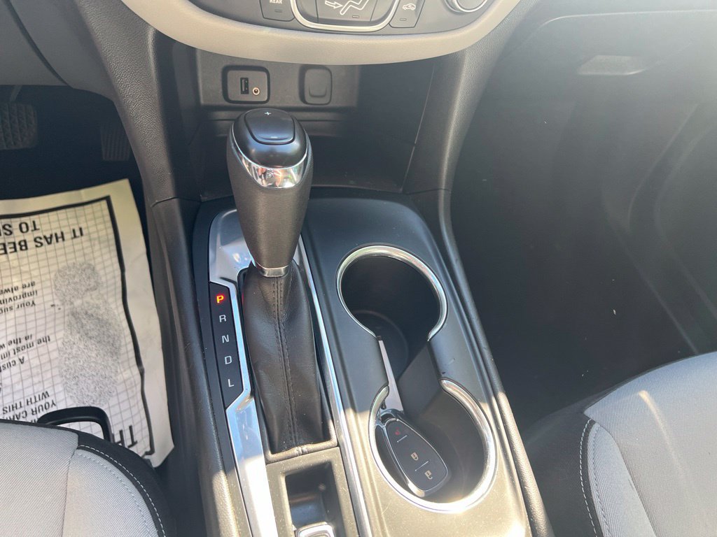 Used 2018 Chevrolet Equinox LS FWD image 12