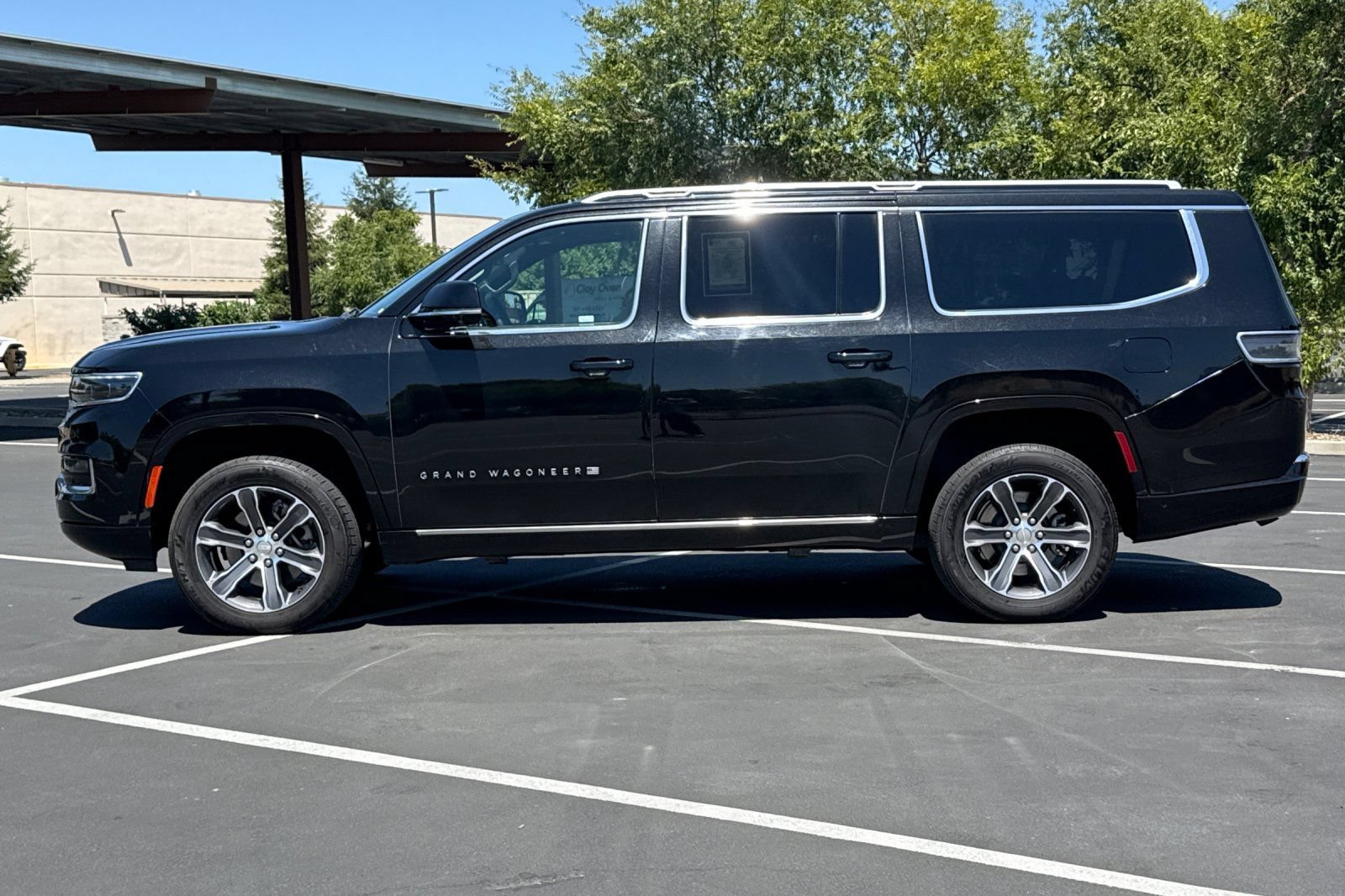 Used 2024 Jeep Grand Wagoneer L 4WD image 14