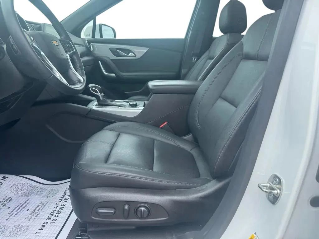 Used 2022 Chevrolet Blazer LT w/ Sound & Technology Package AWD/4WD image 9